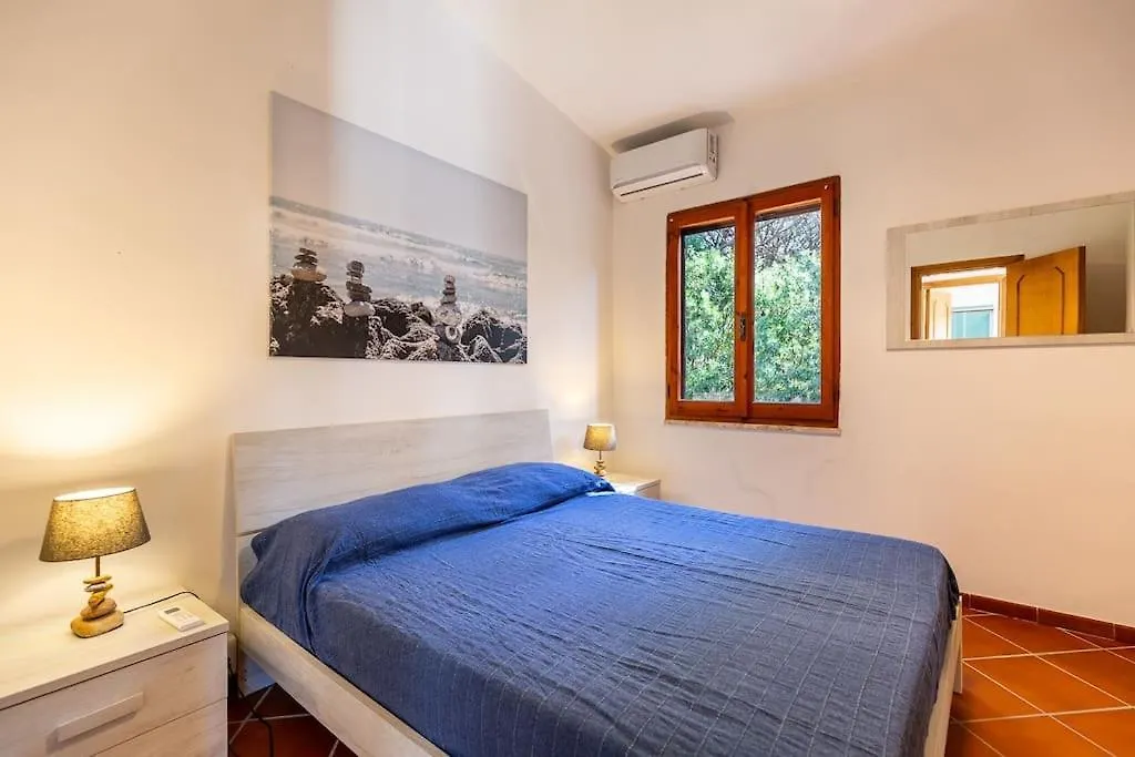 Villa Rosanna Santa Margherita di Pula 0*,